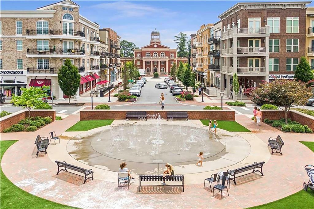 535 Laurel Oaks Lane