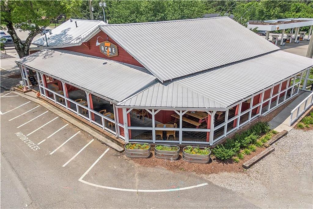 535 Laurel Oaks Lane