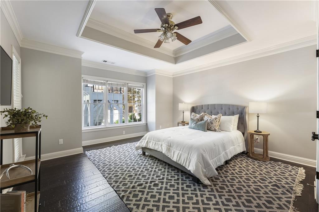 535 Laurel Oaks Lane