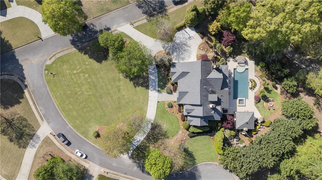 535 Laurel Oaks Lane