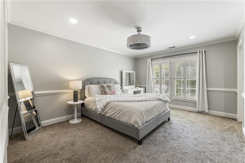 535 Laurel Oaks Lane