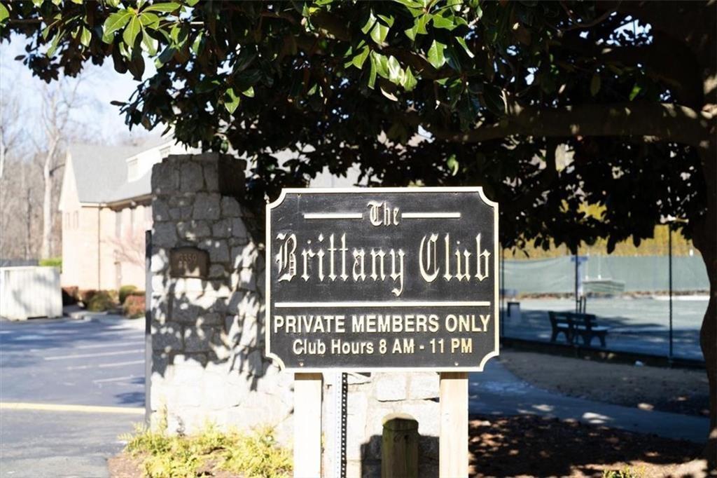 3562 Sunderland Circle NE