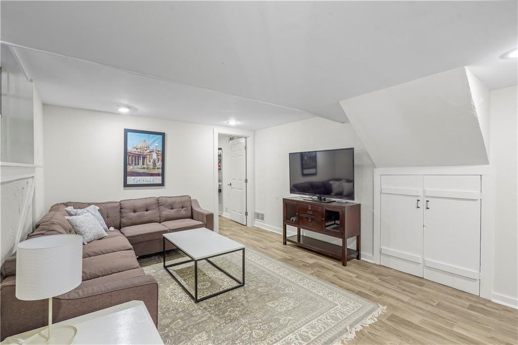 3562 Sunderland Circle NE