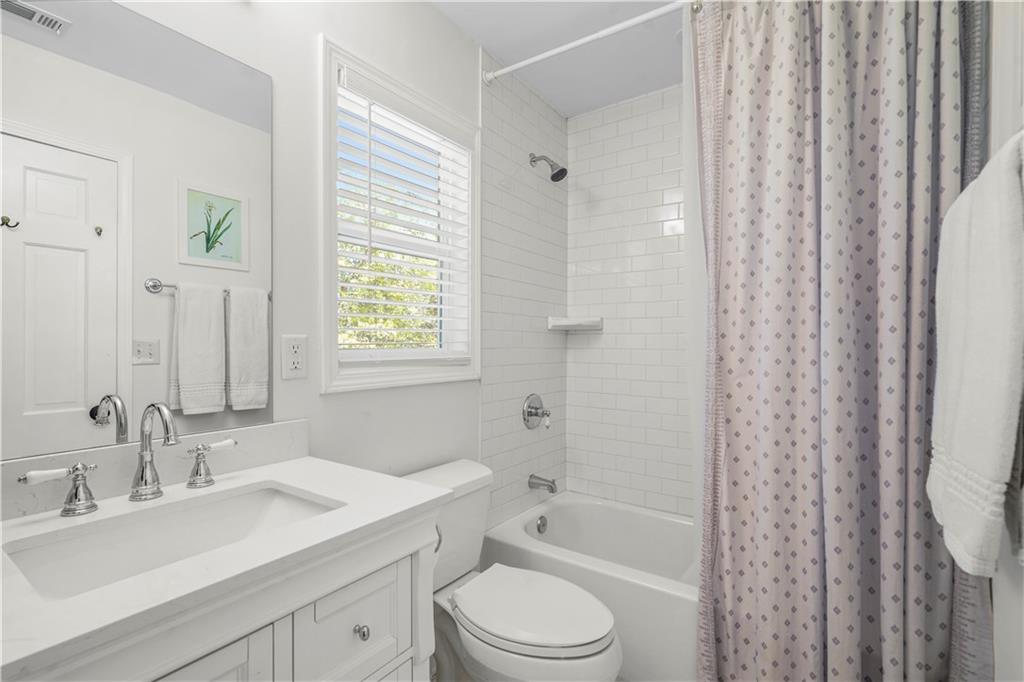 3562 Sunderland Circle NE