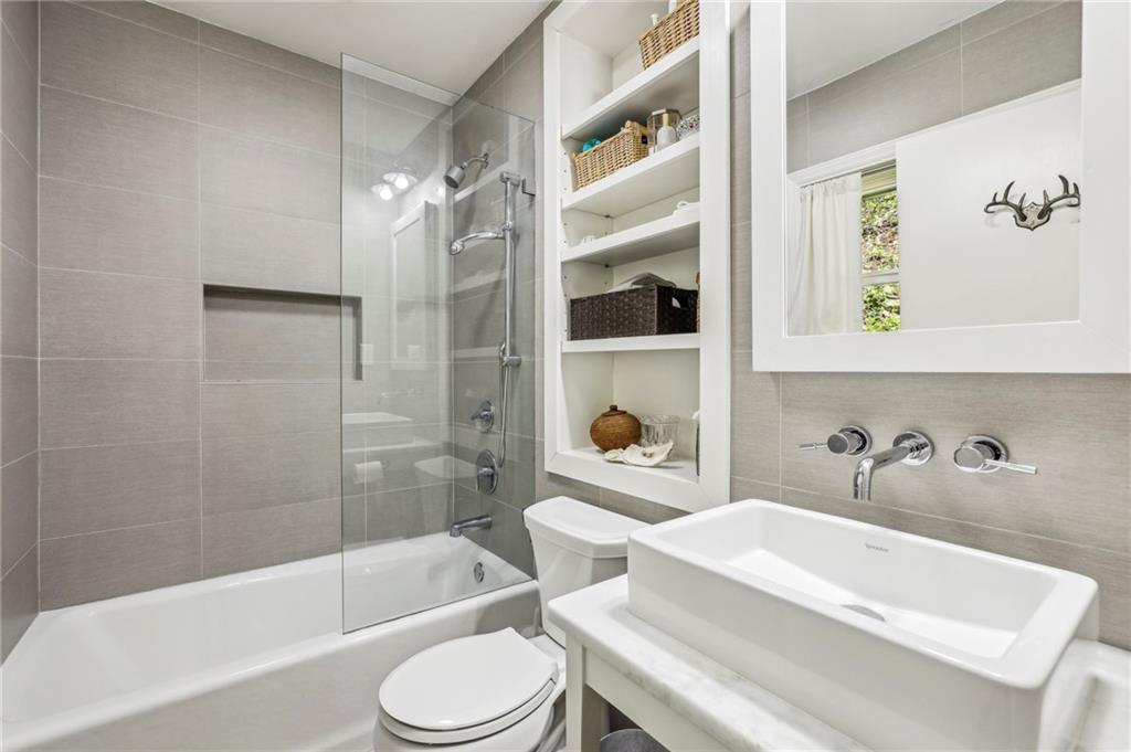 3311 Stillhouse Road SE