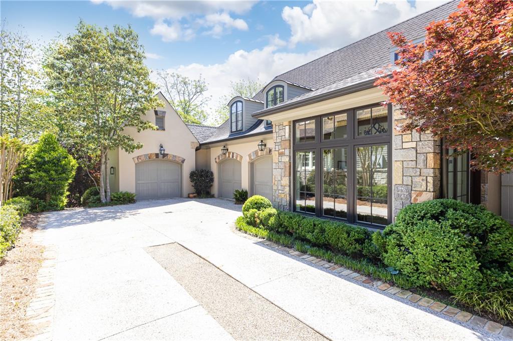 4266 Paces Ferry Road SE