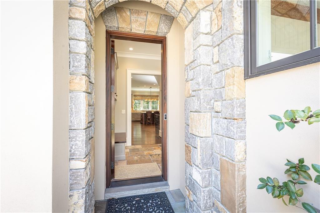 4266 Paces Ferry Road SE