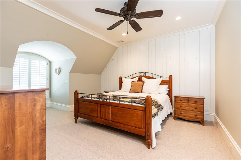 4266 Paces Ferry Road SE