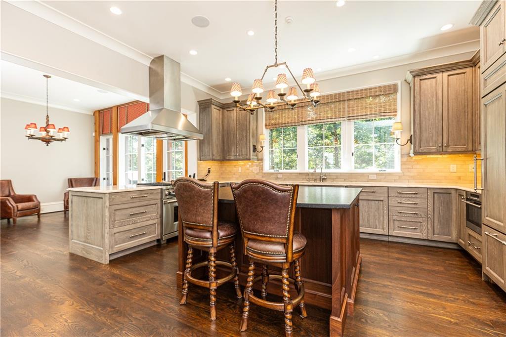 4266 Paces Ferry Road SE