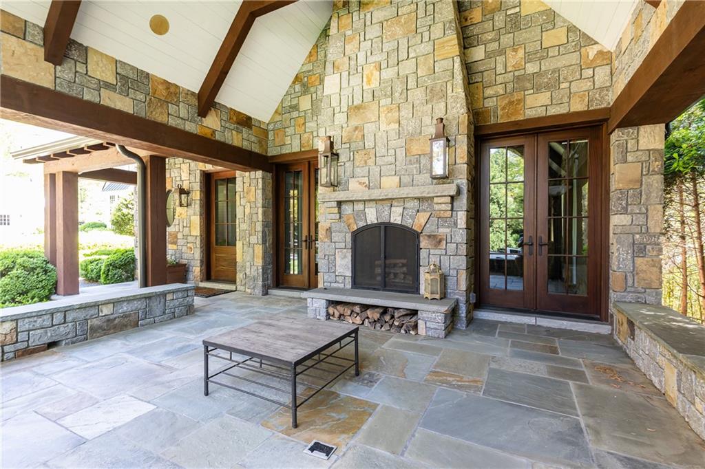 4266 Paces Ferry Road SE