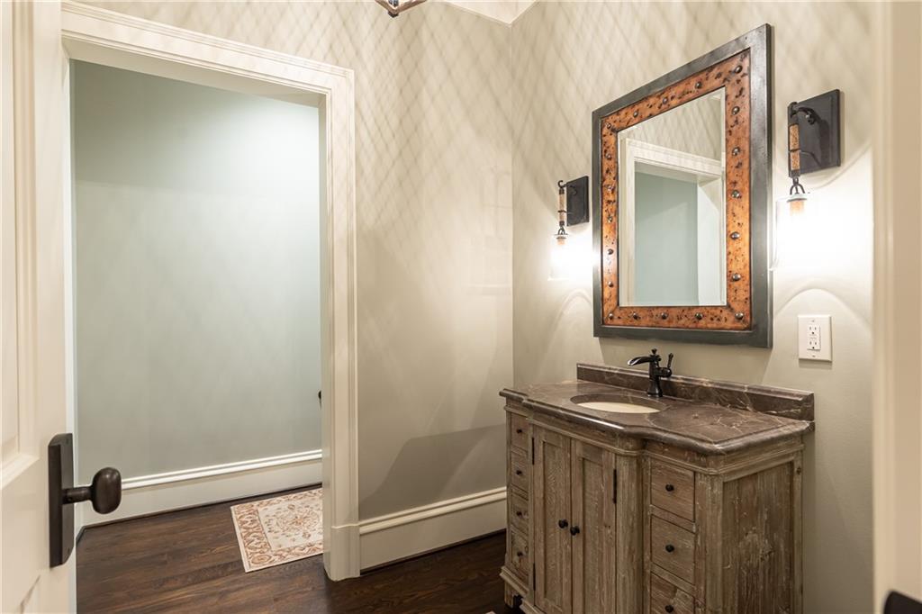 4266 Paces Ferry Road SE