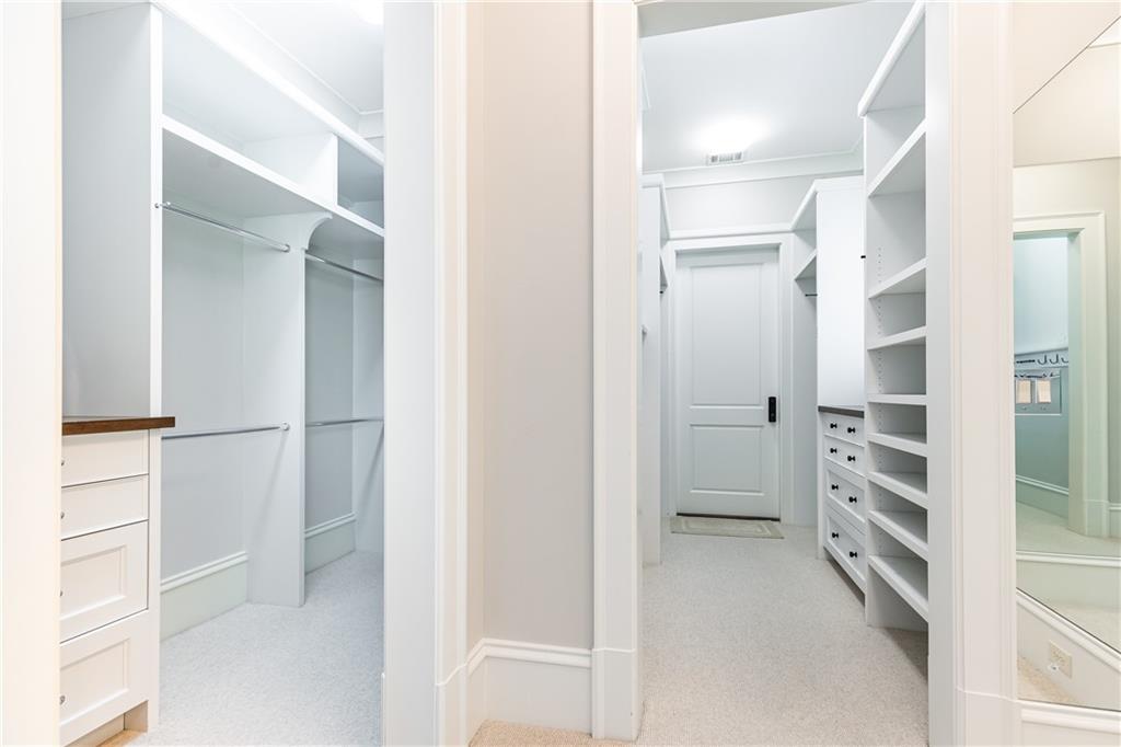 4266 Paces Ferry Road SE