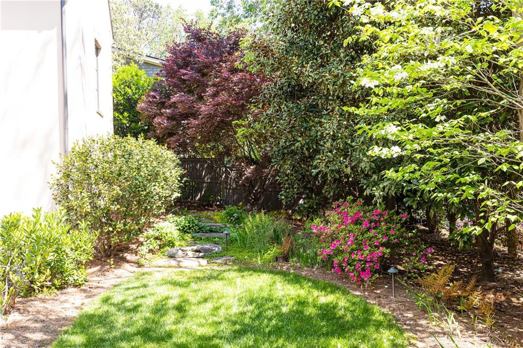 4266 Paces Ferry Road SE