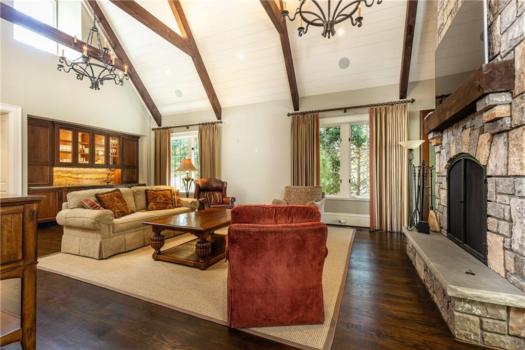 4266 Paces Ferry Road SE