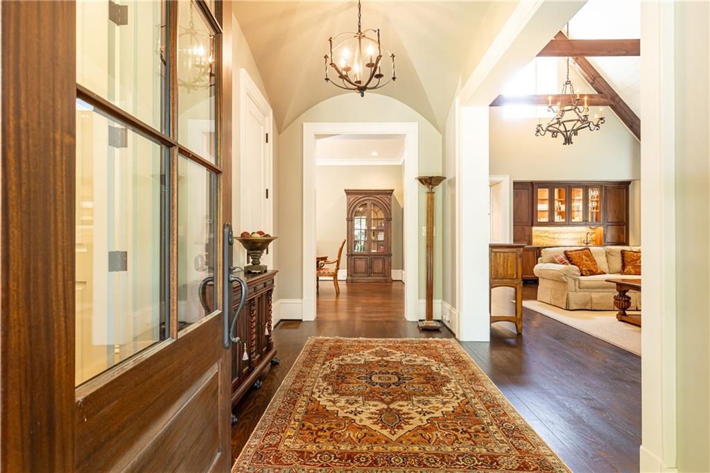 4266 Paces Ferry Road SE