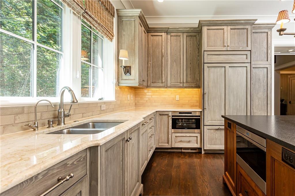 4266 Paces Ferry Road SE