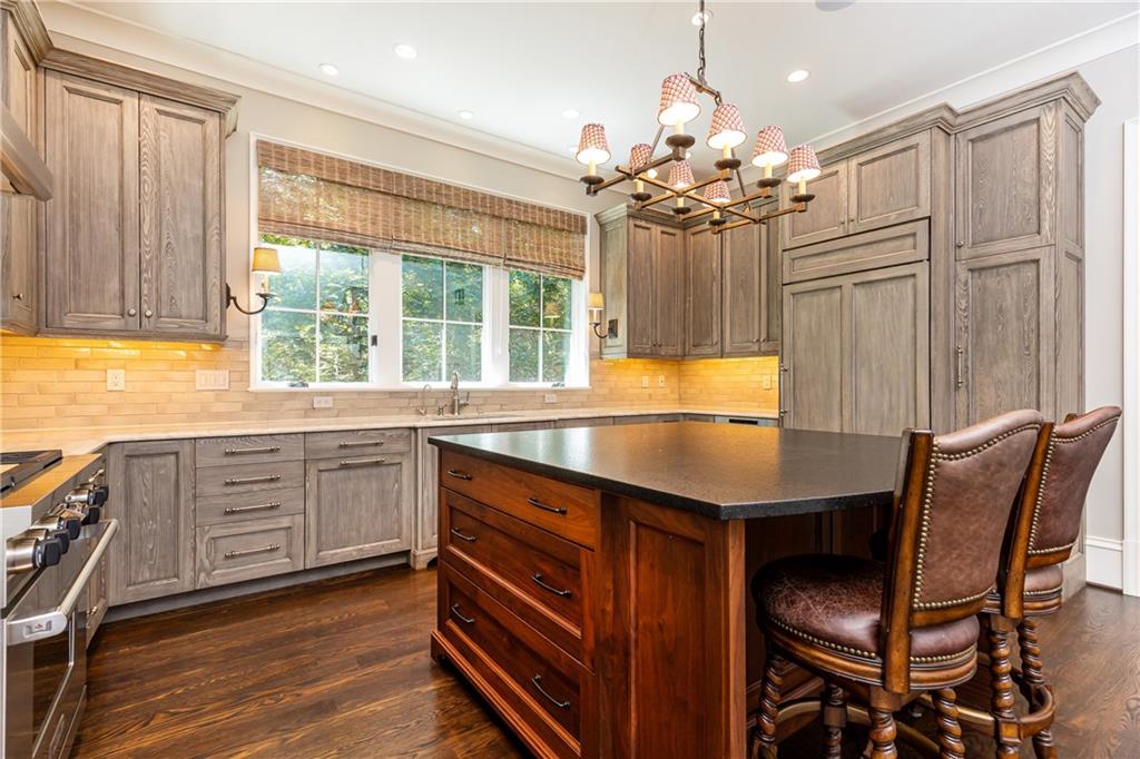 4266 Paces Ferry Road SE