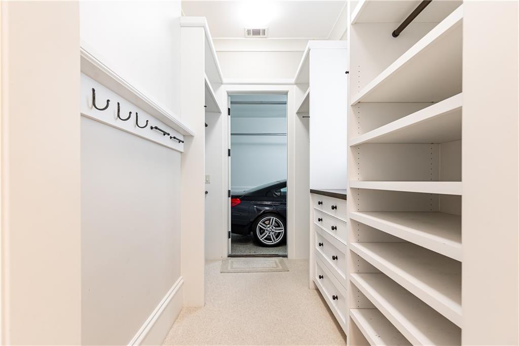 4266 Paces Ferry Road SE