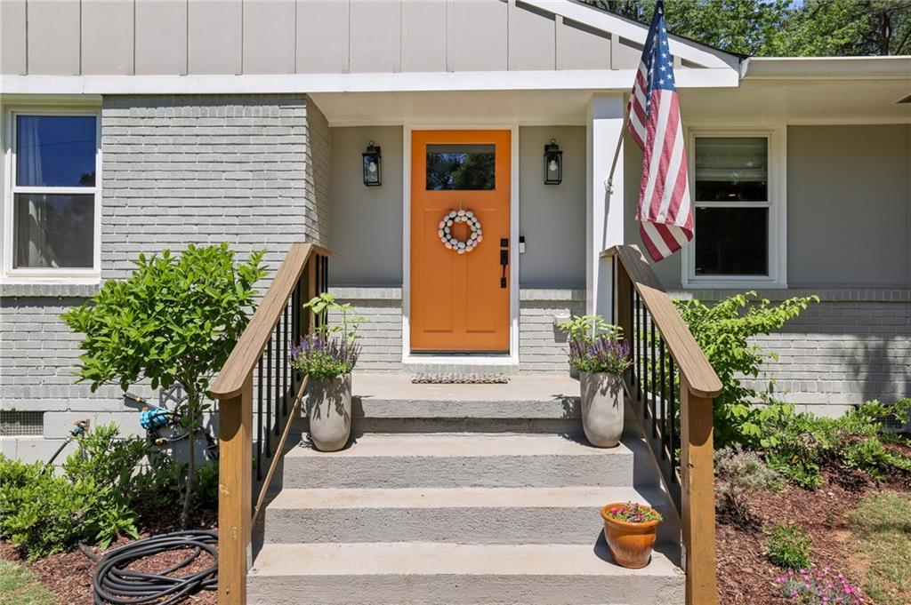 1079 Pinedale Drive SE