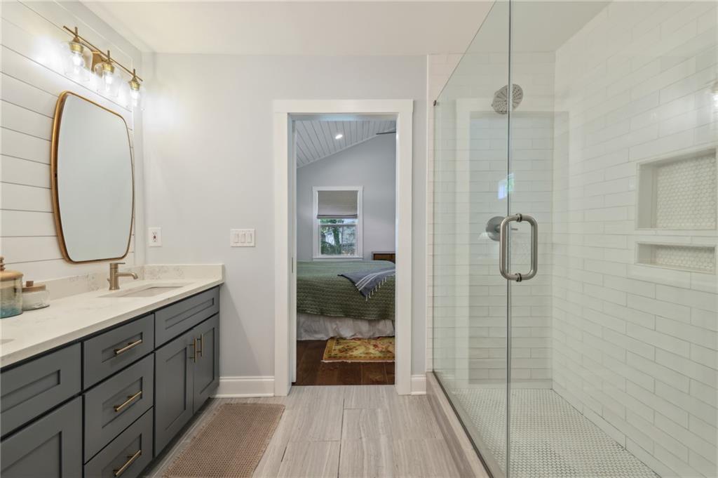 1079 Pinedale Drive SE