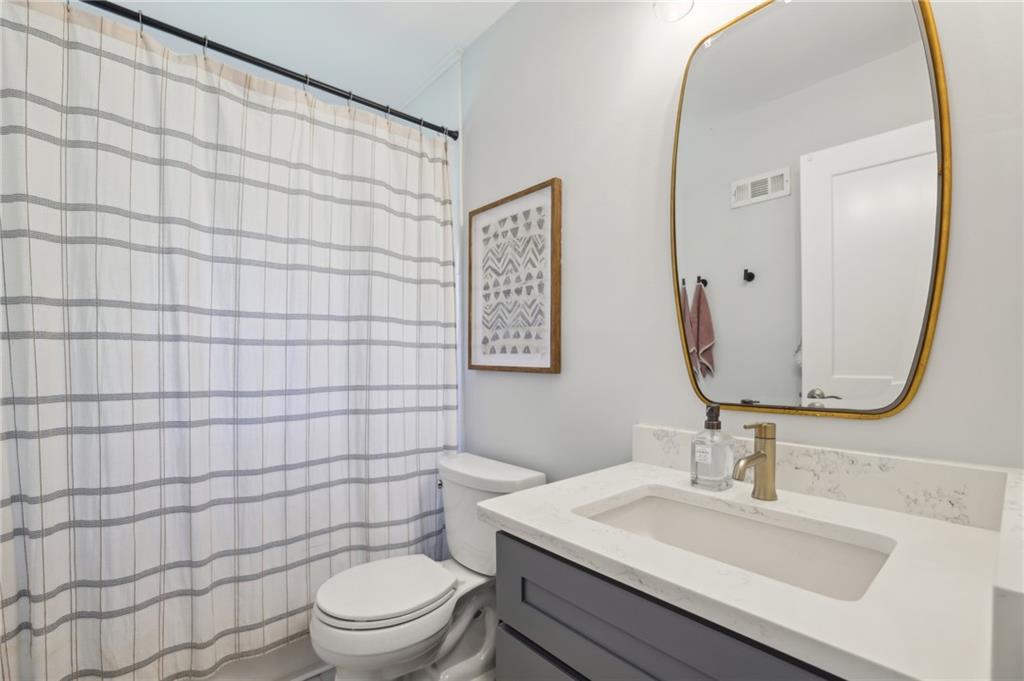 1079 Pinedale Drive SE