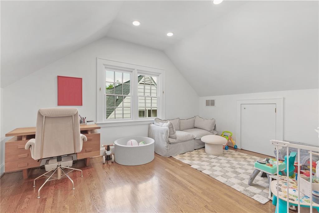 1216 Beech Valley Road NE