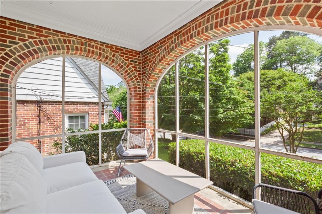 1216 Beech Valley Road NE