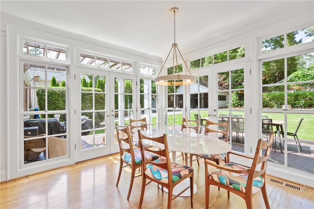 1216 Beech Valley Road NE