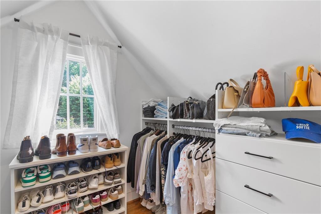 1216 Beech Valley Road NE