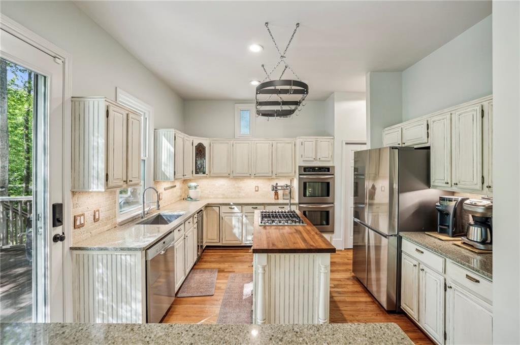 1895 Redbourne Drive