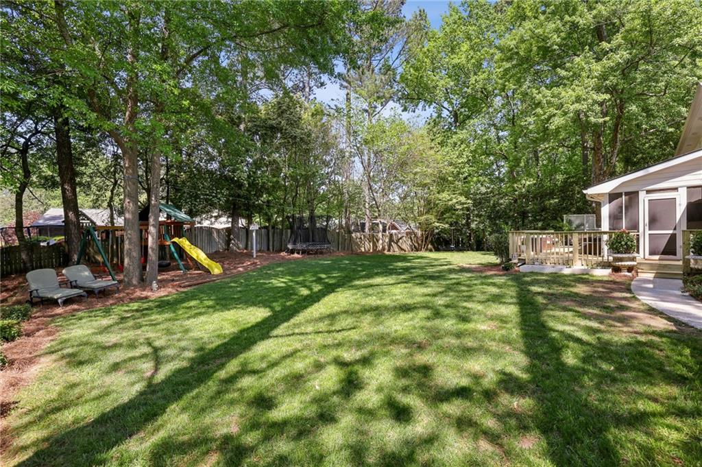 3522 Stratfield Drive NE