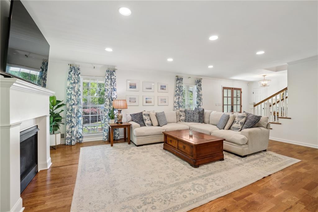 3522 Stratfield Drive NE