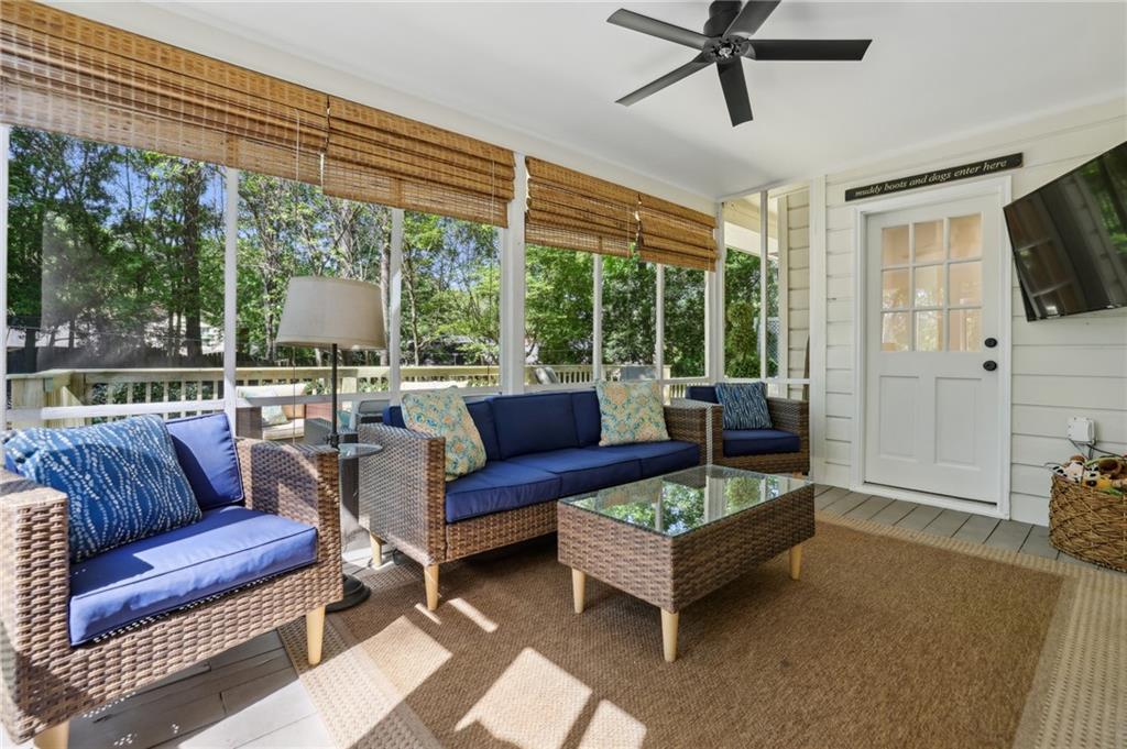 3522 Stratfield Drive NE