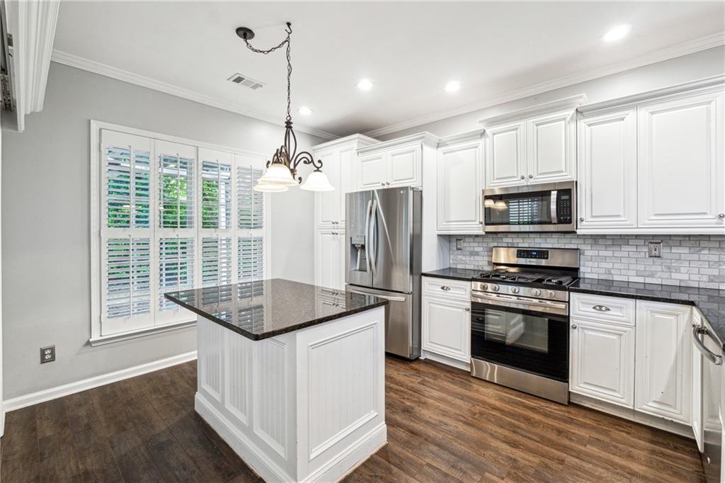 3911 Delfaire Trace
