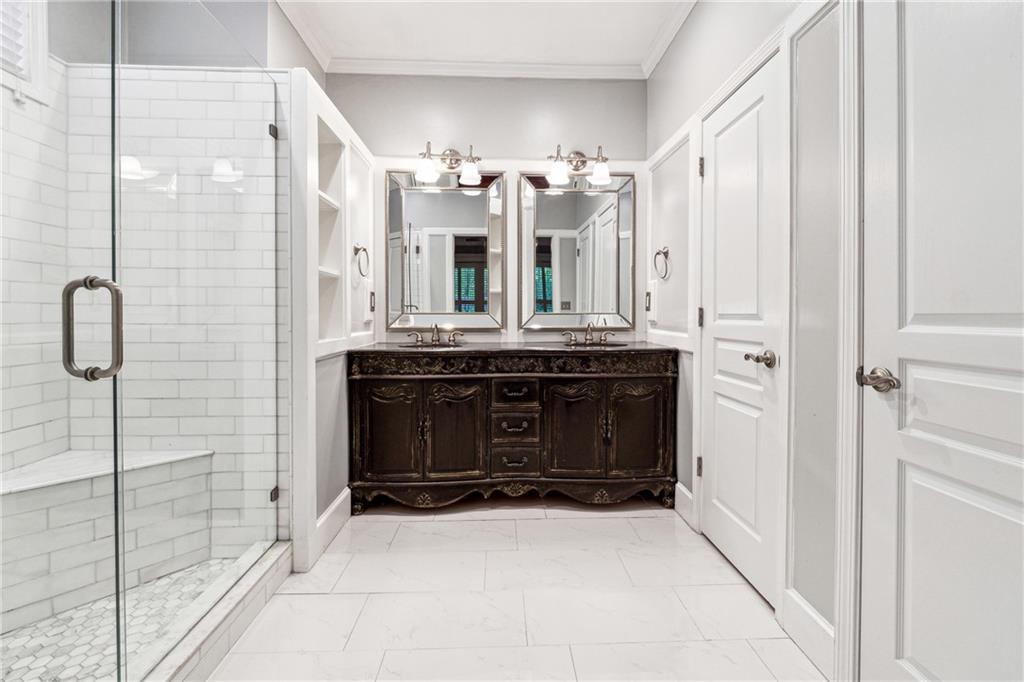 3911 Delfaire Trace