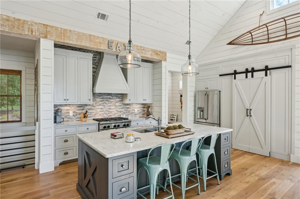 2260 Armour Bridge Road