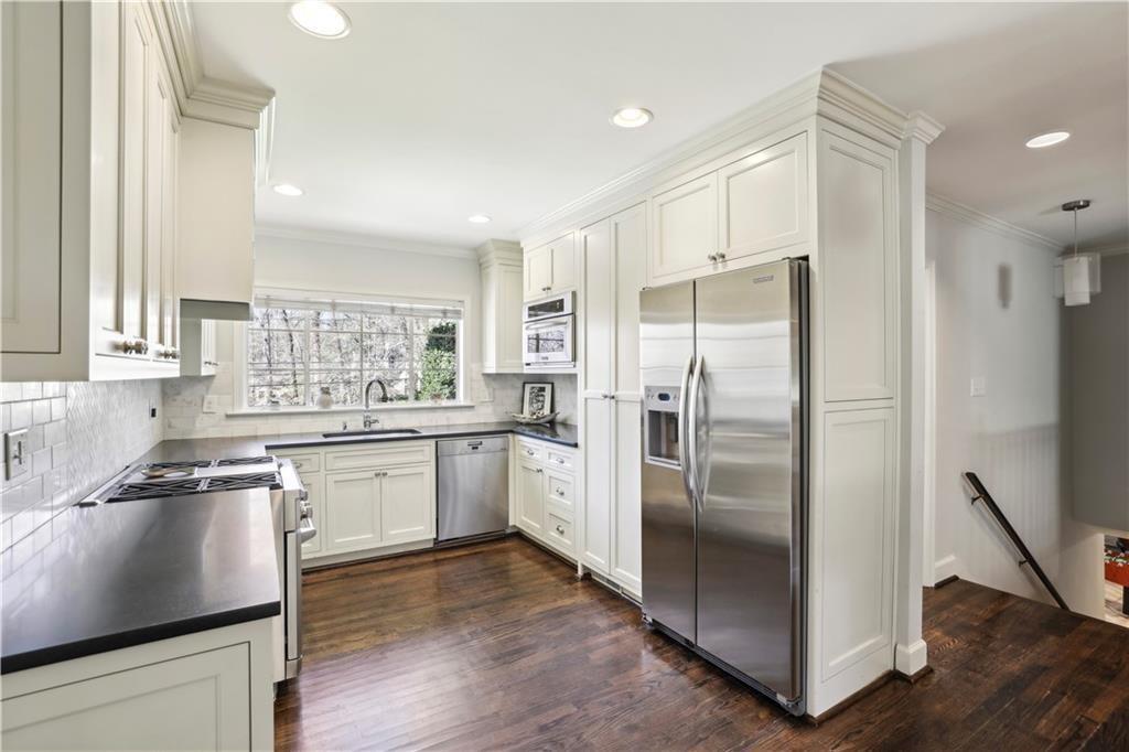 1299 W Wesley Road NW