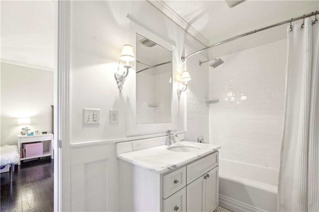 1299 W Wesley Road NW