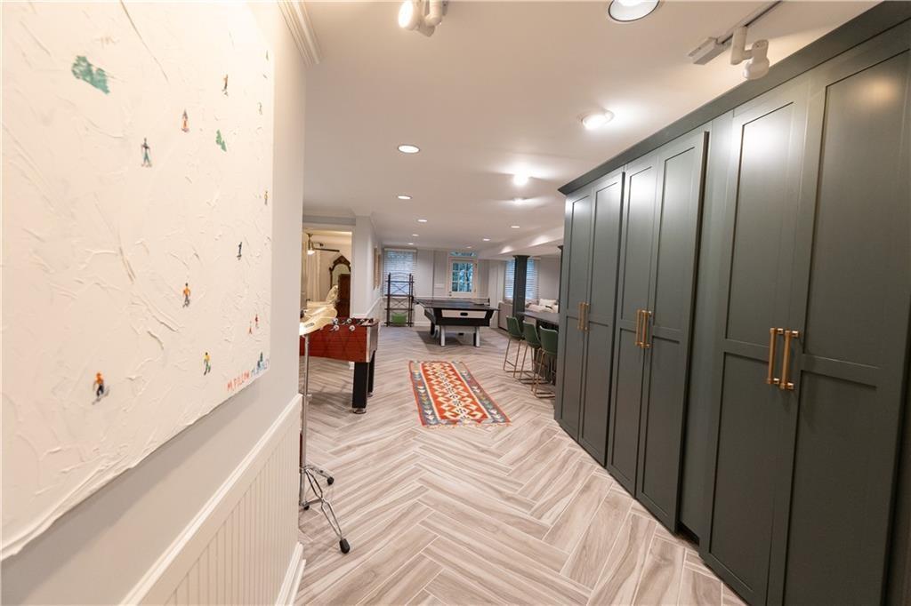 1299 W Wesley Road NW