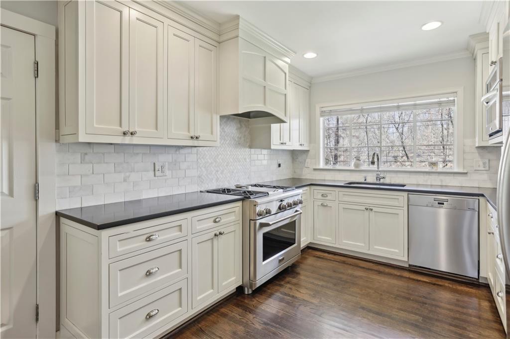 1299 W Wesley Road NW