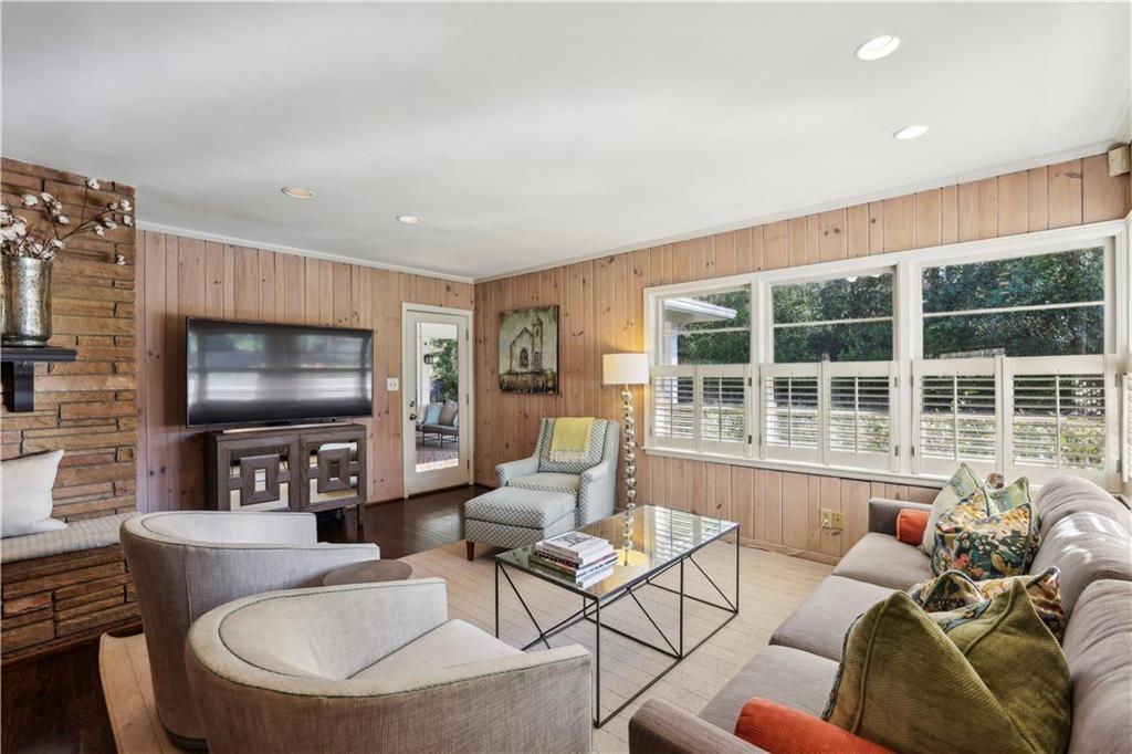 1299 W Wesley Road NW