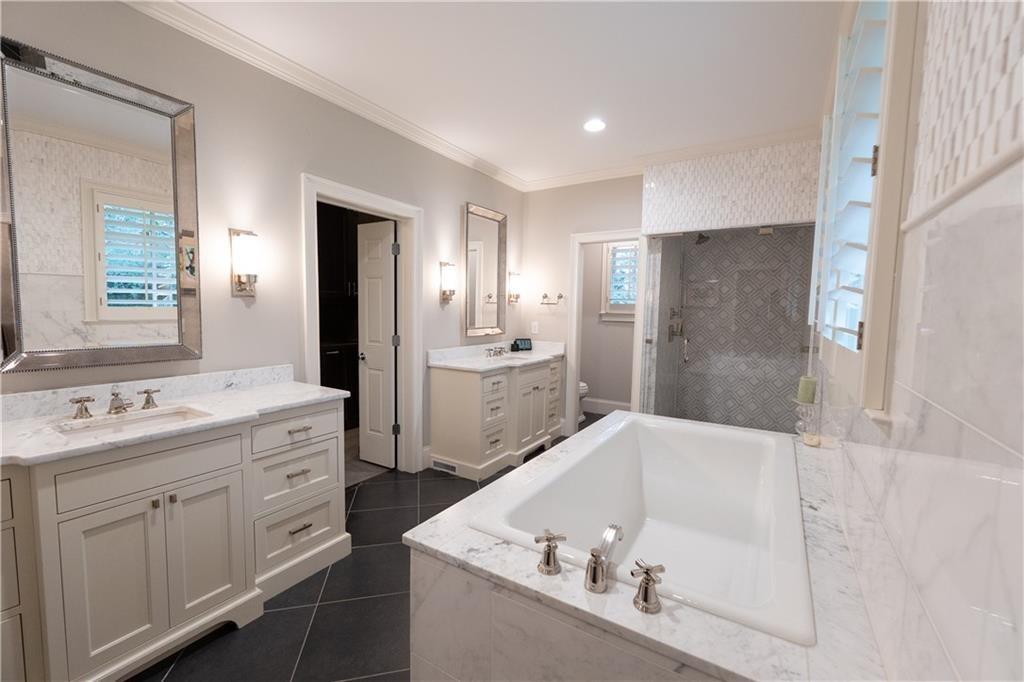 1299 W Wesley Road NW