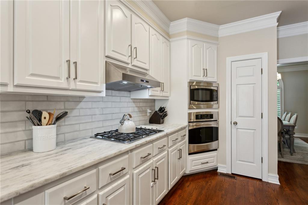 225 Wexford Overlook Drive