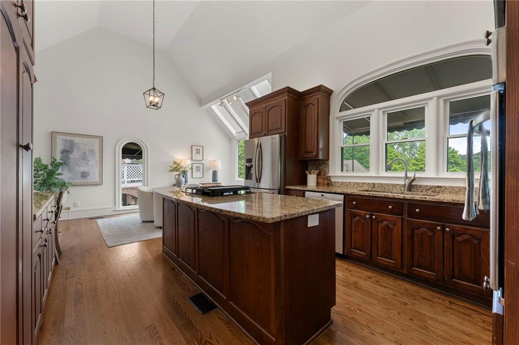 4223 Wieuca Overlook NE