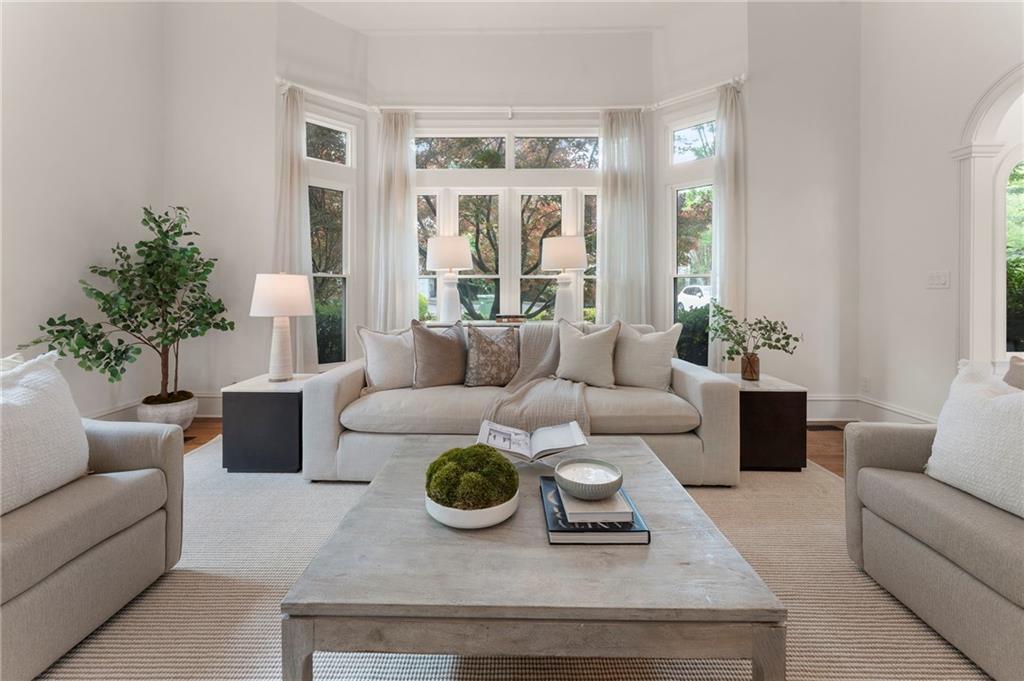 4223 Wieuca Overlook NE