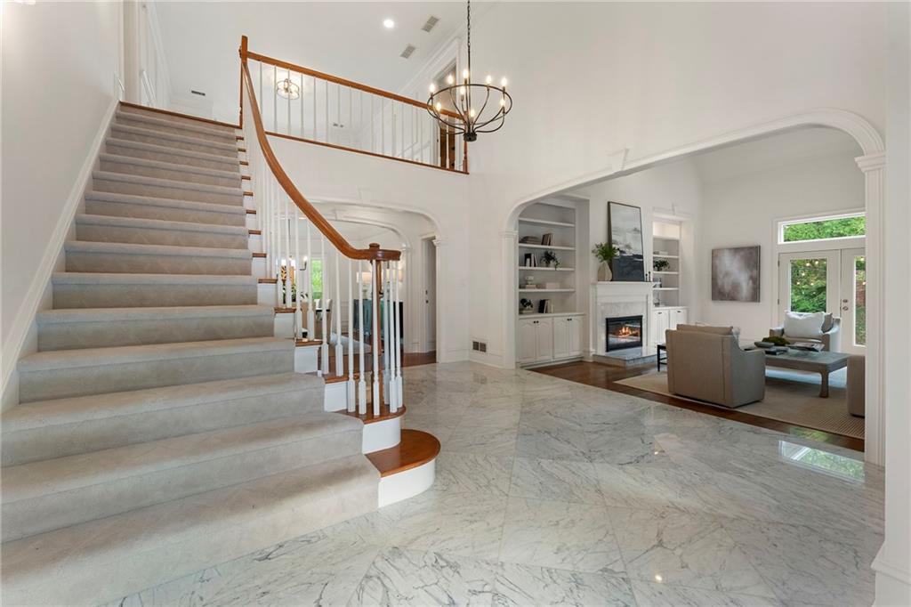 4223 Wieuca Overlook NE