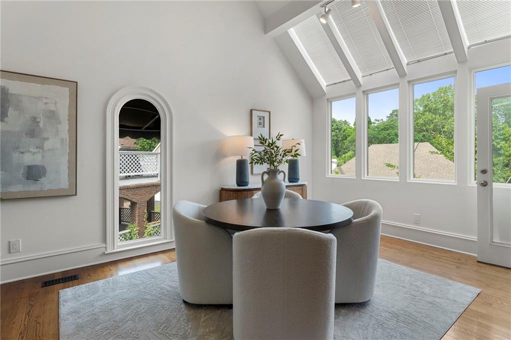 4223 Wieuca Overlook NE