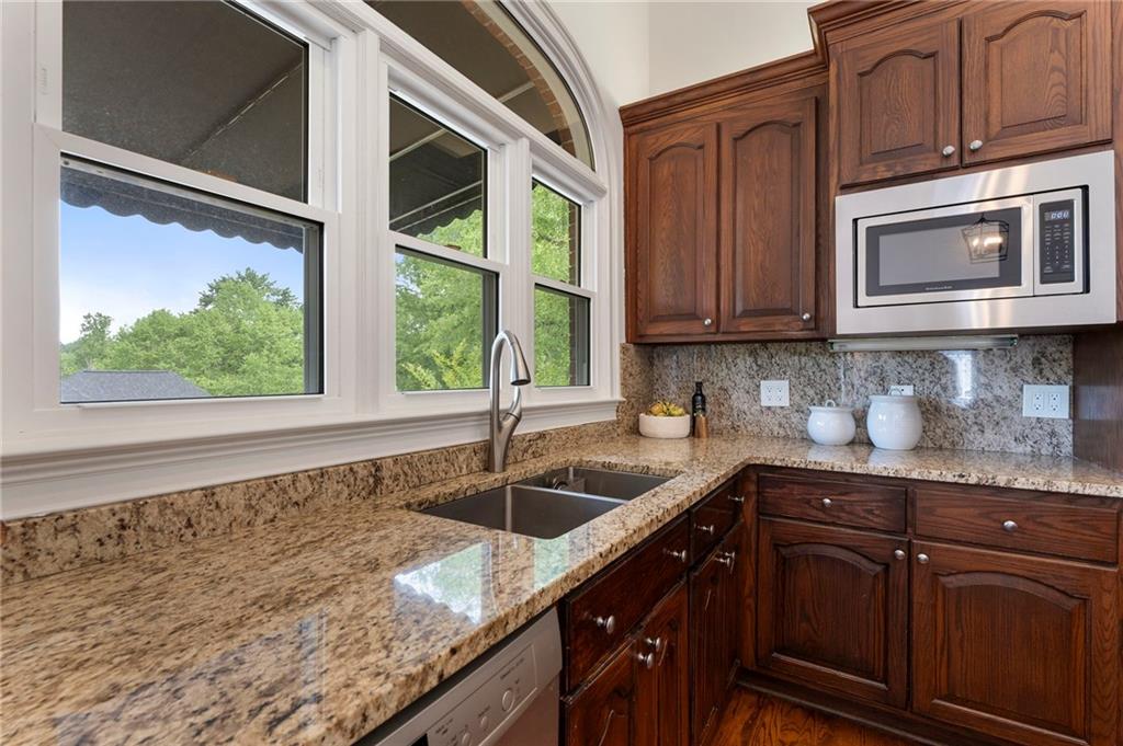 4223 Wieuca Overlook NE