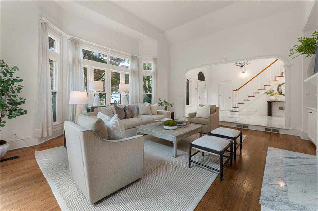 4223 Wieuca Overlook NE