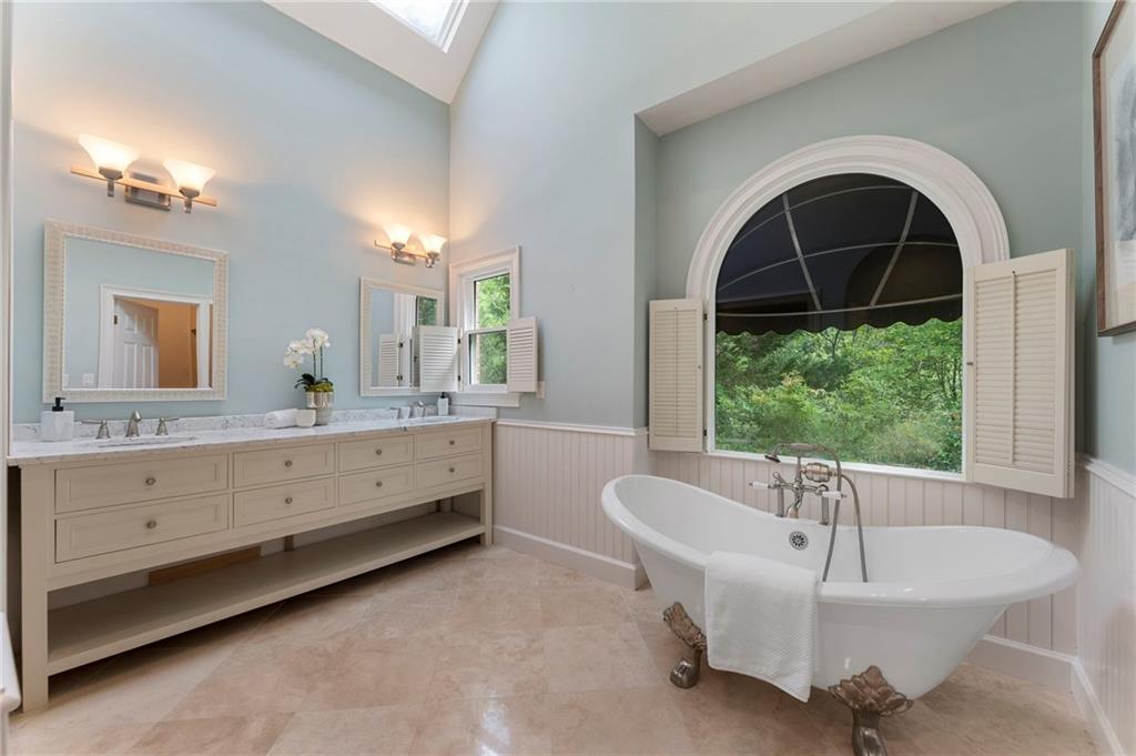 4223 Wieuca Overlook NE